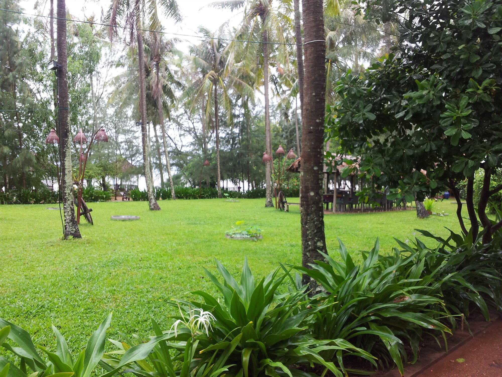 Nataya Round House Coral Bay Resort Kampot Dış mekan fotoğraf