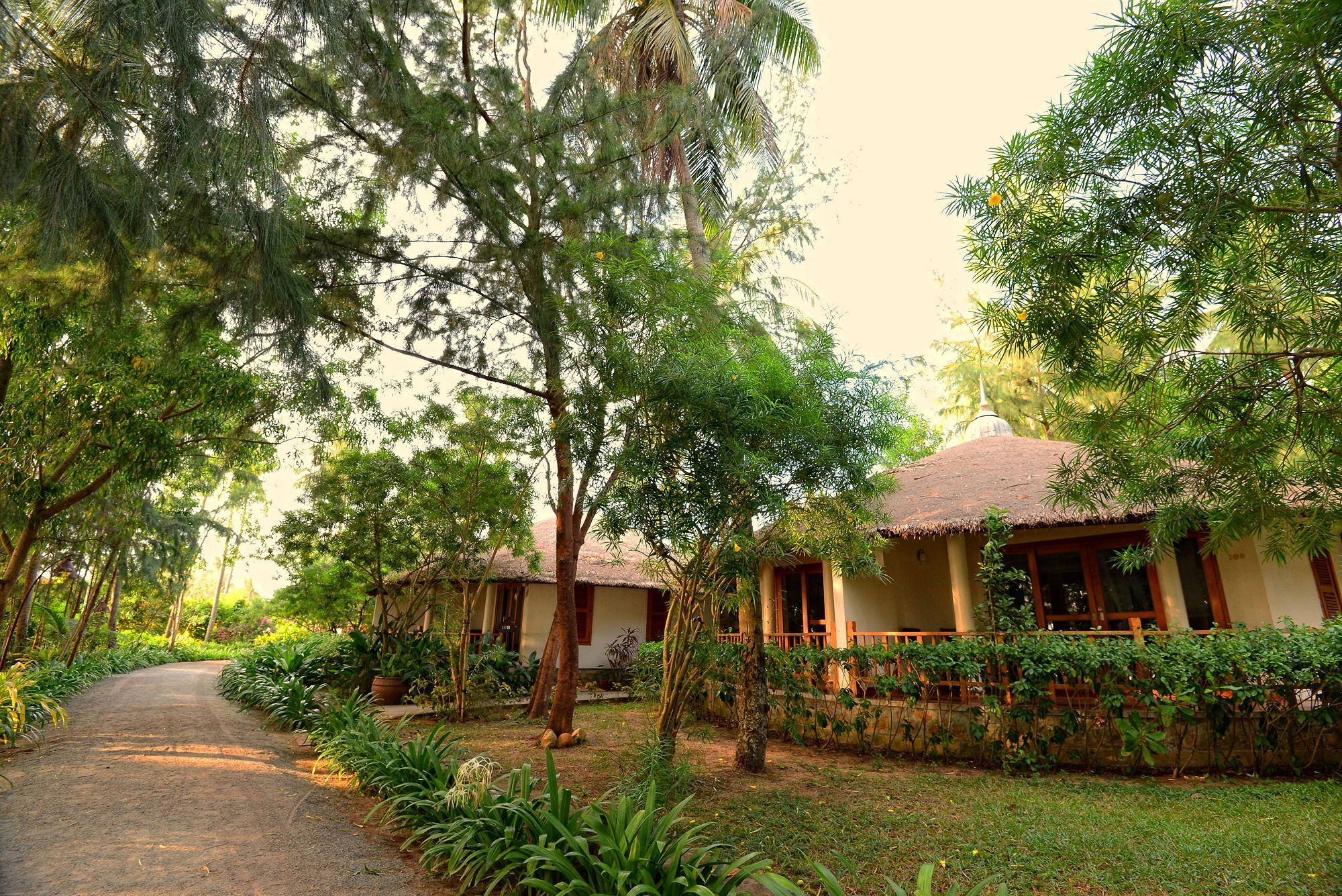 Nataya Round House Coral Bay Resort Kampot Dış mekan fotoğraf