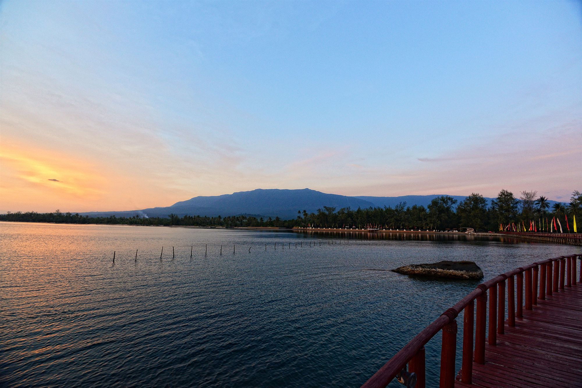 Nataya Round House Coral Bay Resort Kampot Dış mekan fotoğraf